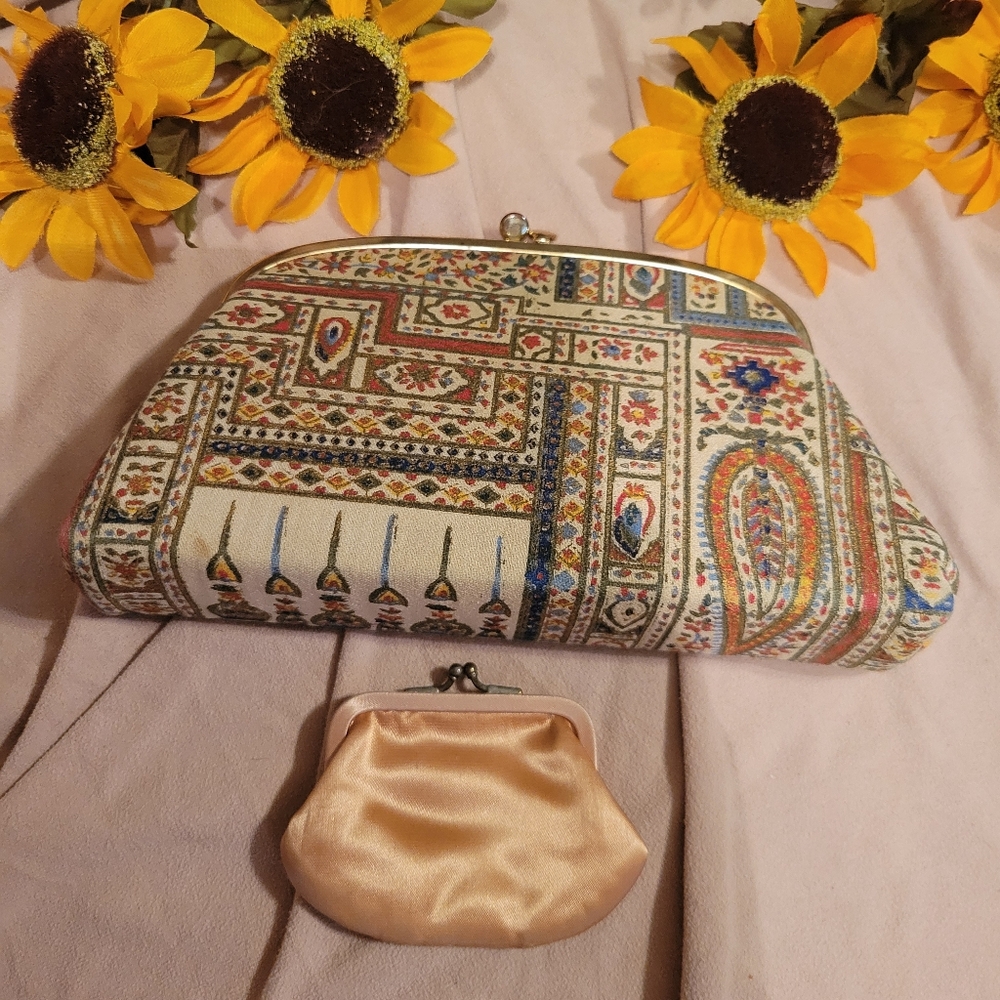 Vintage Christian Louboutin Ingber Vero Dodat Clutch satin lined with satin coin